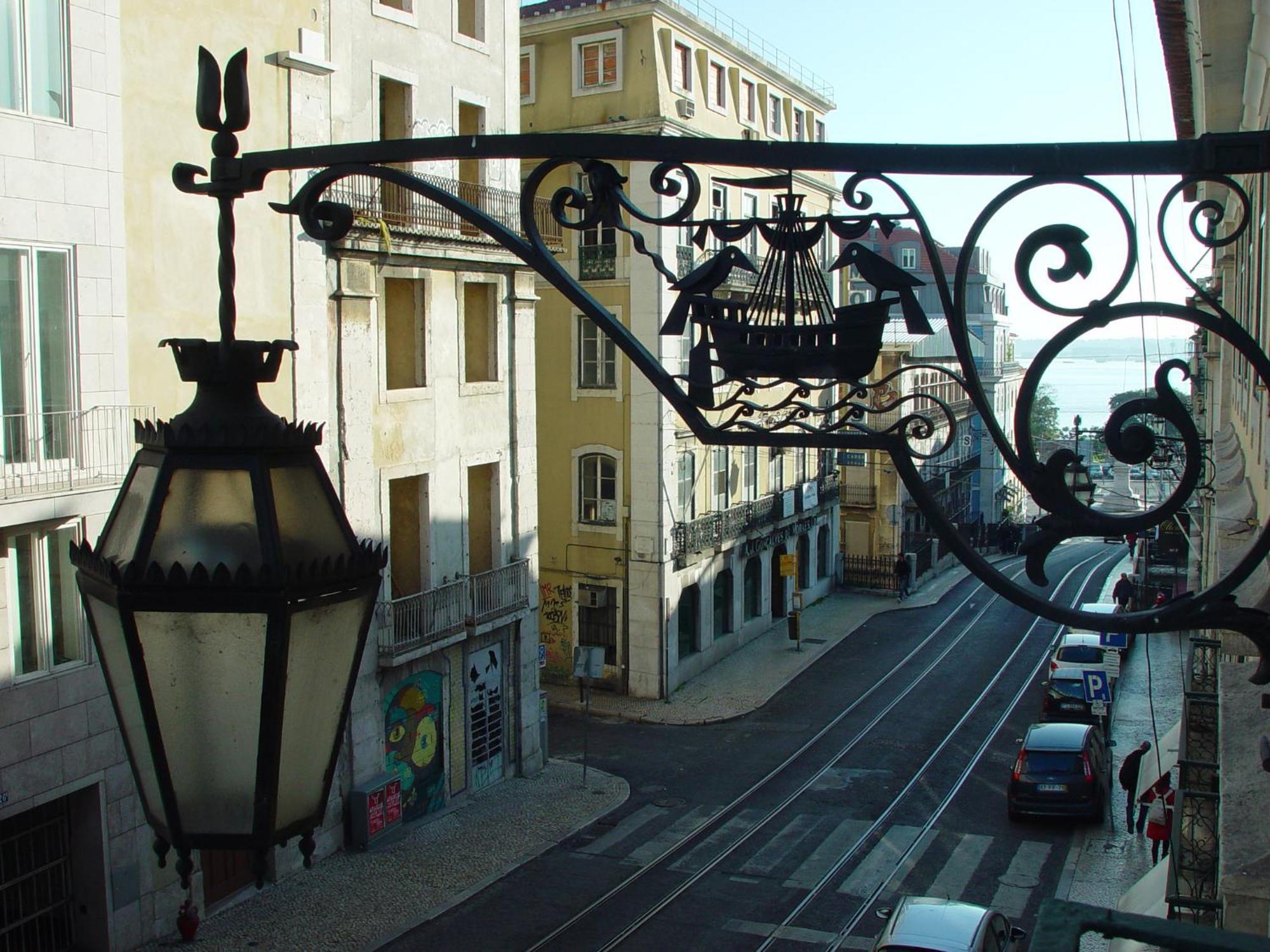 Gasthuis Hall Chiado 2*